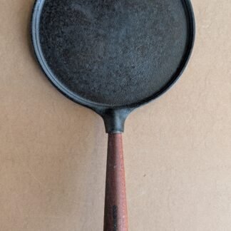 Poêle SKEPPSHULT à crêpe 23 cm – Poignée en hêtre