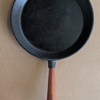 Poêle à frire SKEPPSHULT 28 cm – Poignée en bois